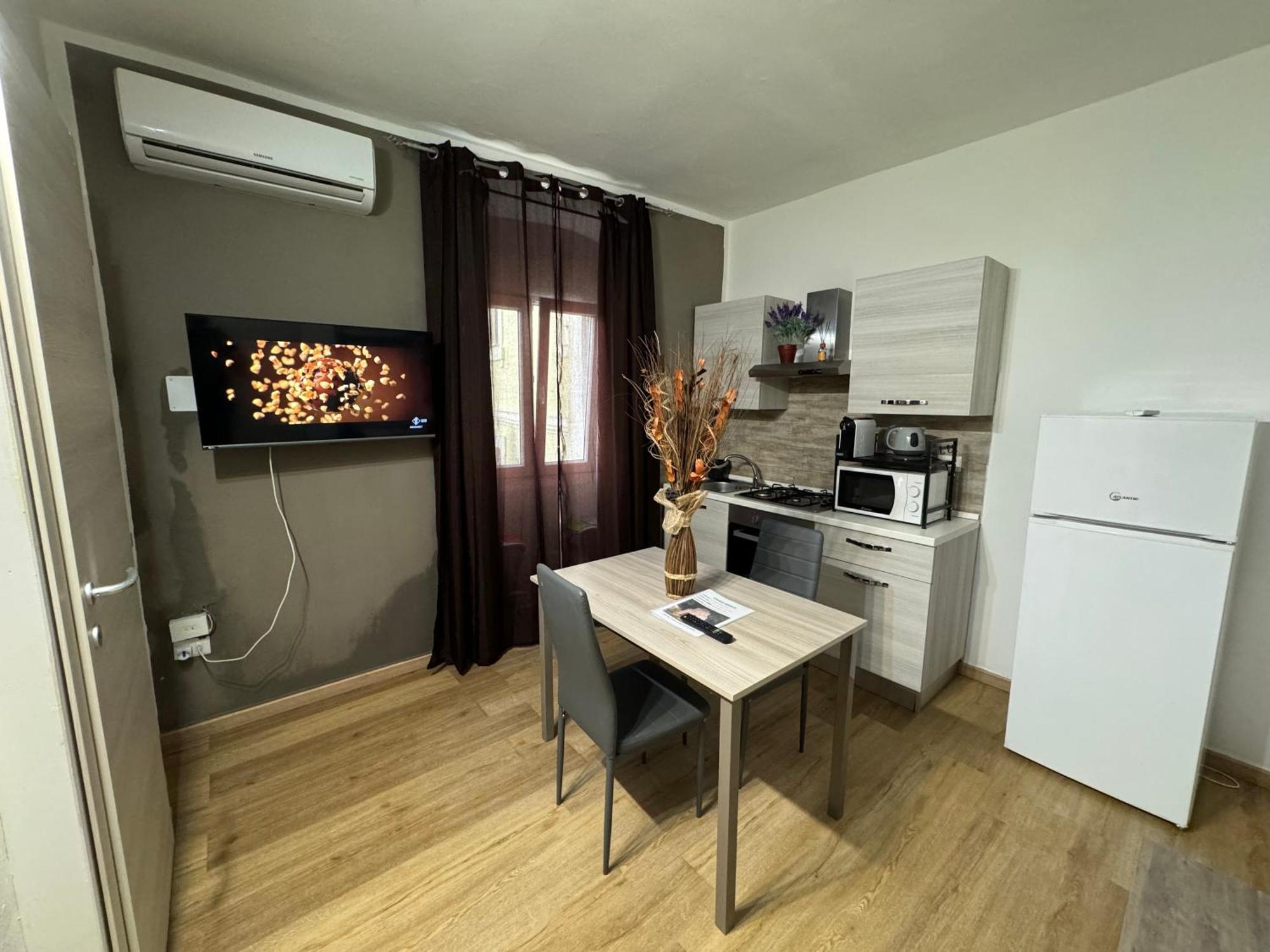 Civico 19 2Pax Apartment Sassari Ngoại thất bức ảnh